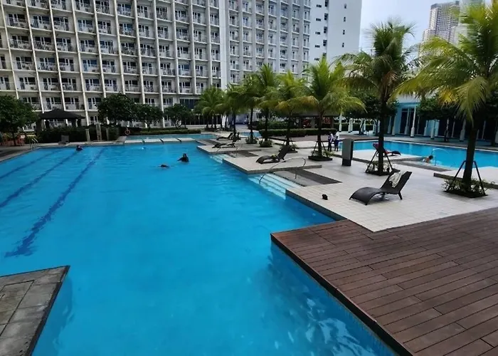 Appartement Spacious Pool View 2br 2bath In Makati