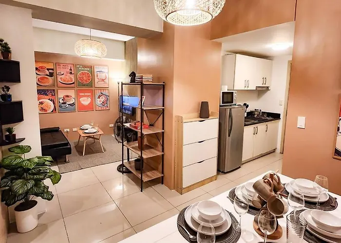 Spacious Pool View 2br 2bath In Makati Appartement Manille